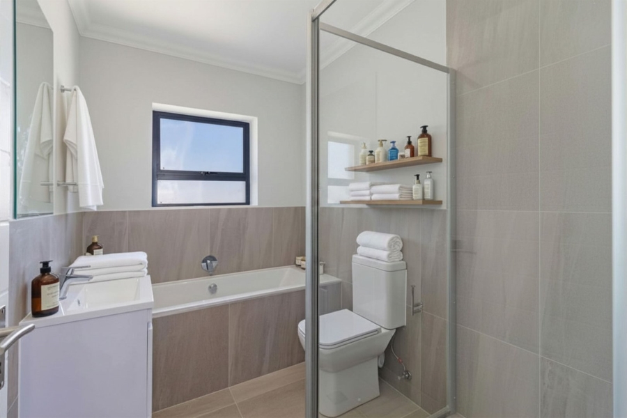 2 Bedroom Property for Sale in Table View Western Cape